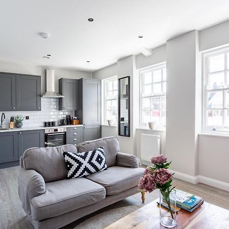 Shades Of Grey Apartment Сътън он Сий Екстериор снимка