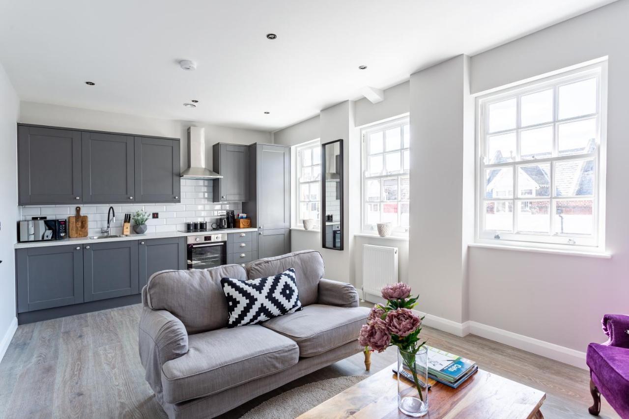 Shades Of Grey Apartment Сътън он Сий Екстериор снимка
